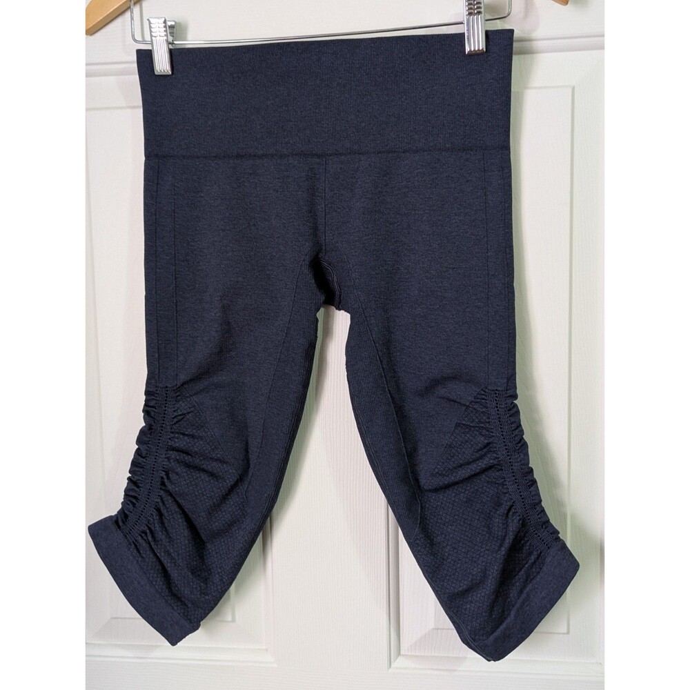 Lululemon Leggings Capri Women's 8 Navy Scrunch Legs Yoga Pilates Leisurewear